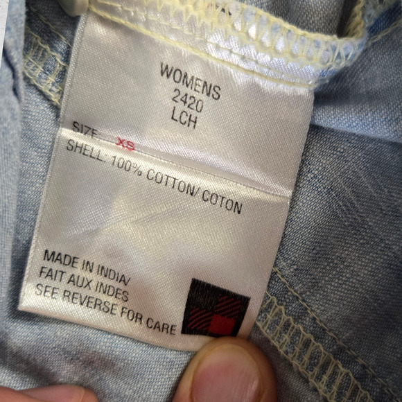 Vintage Woolrich Light Wash Denim Classic Button Down Womens Blouse Size XS - Picture 6 of 7